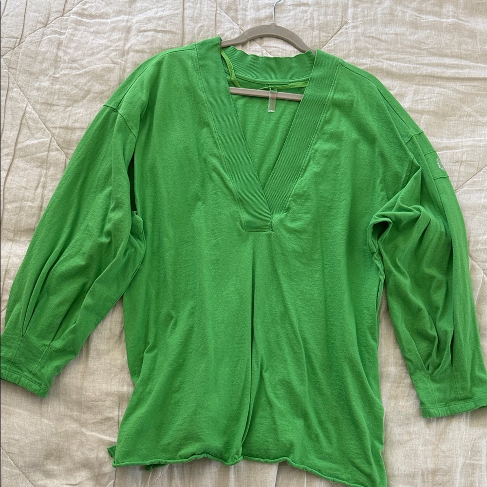 Free People oversized Vneck size L